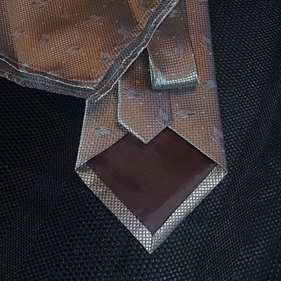 Antonio Tie and hankerchiff - Picture 2 of 6